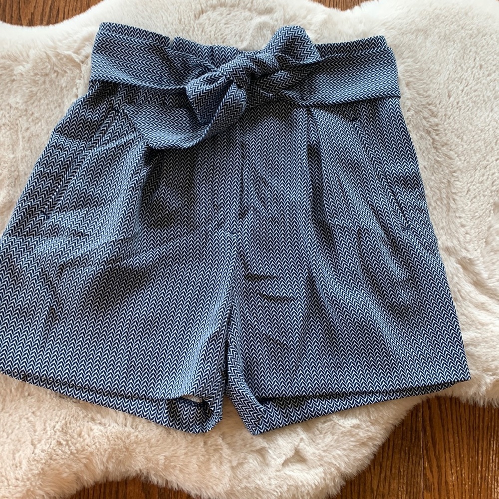 H&M navy pattern dress shorts with belt